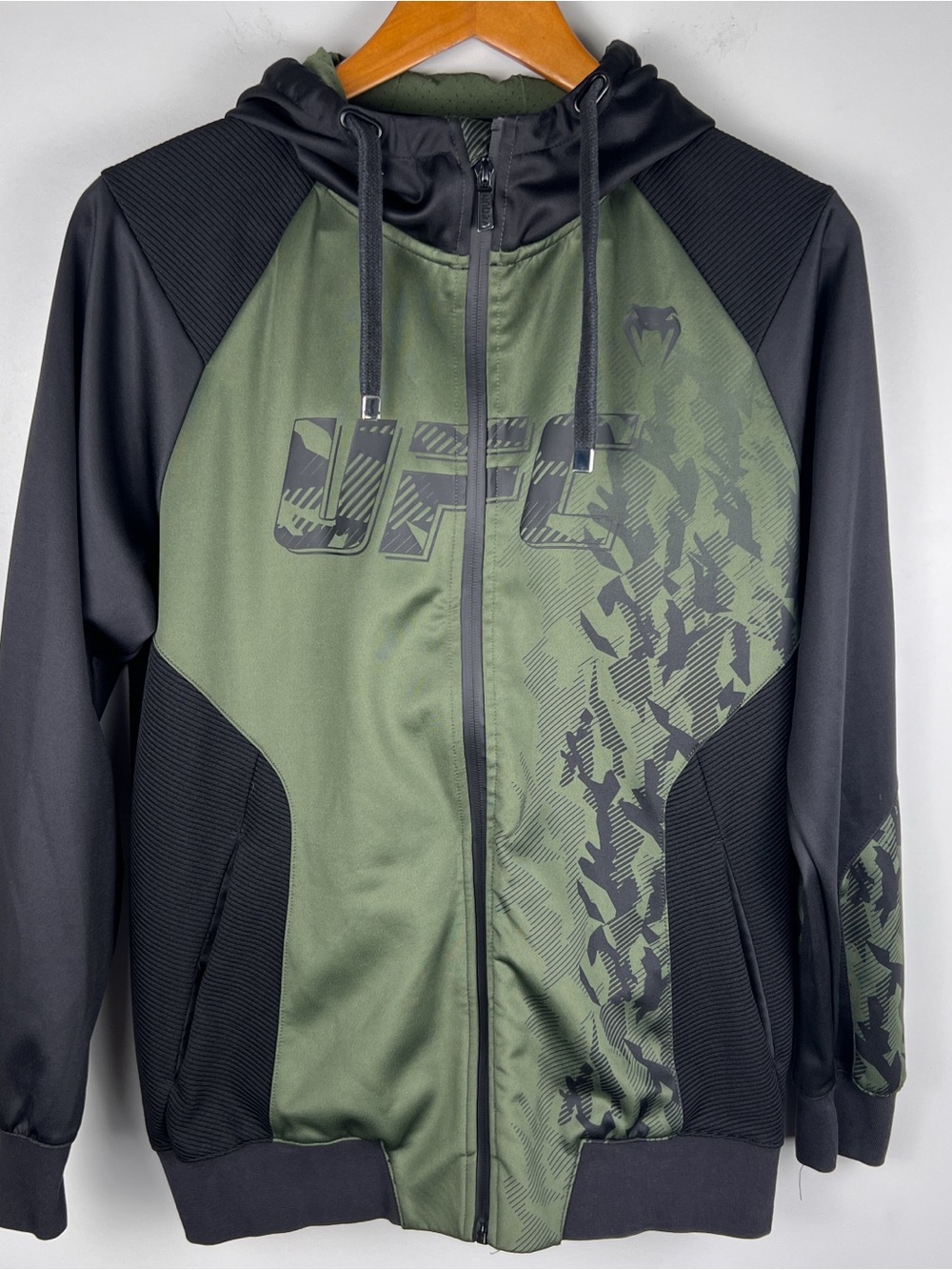 UFC Fight Week Olive Green & Black Zip-Up Performance Hoodie - Medium